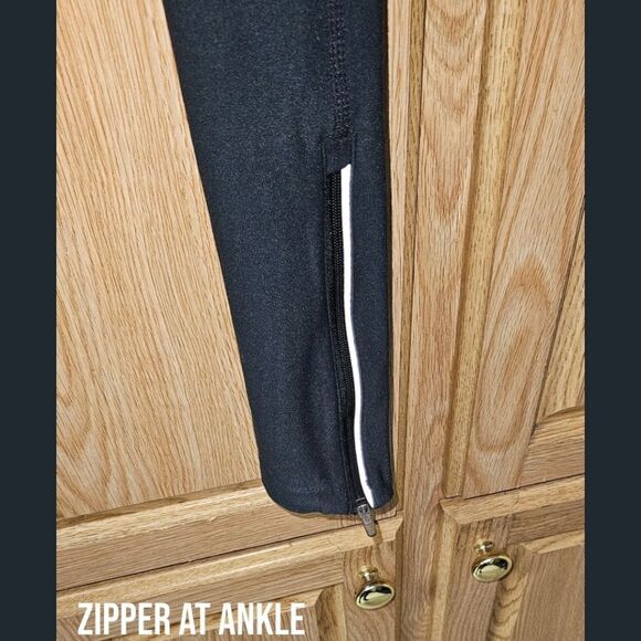 NIKE Women's Black Athletic Running Leggings Size M With Dri-Fit - Picture 5 of 15